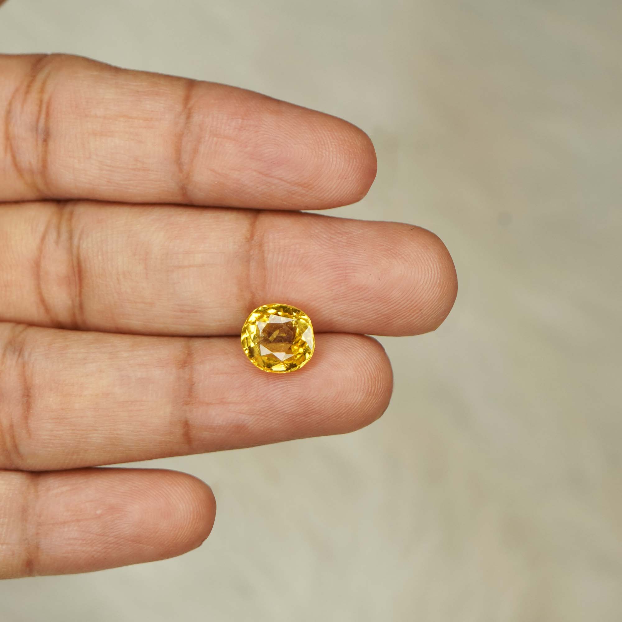 Natural Unheated Yellow Sapphire (Pukhraj) 2.7 Ct, Oval, Ceylon – IGTL Certified – front view thumbnail